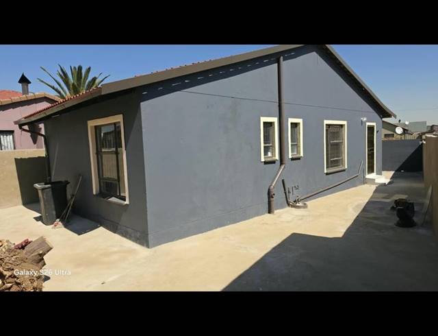 3 BEDROOM HOUSE FOR SALE IN MAOKENG